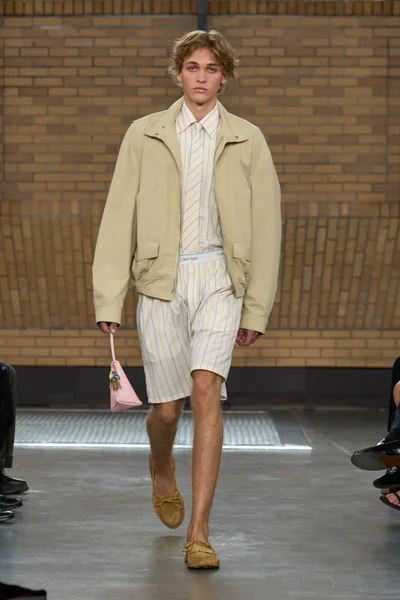 Look 53